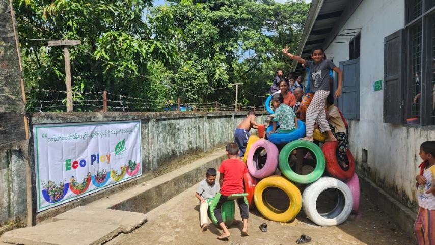 Donation to Muslim orphanage